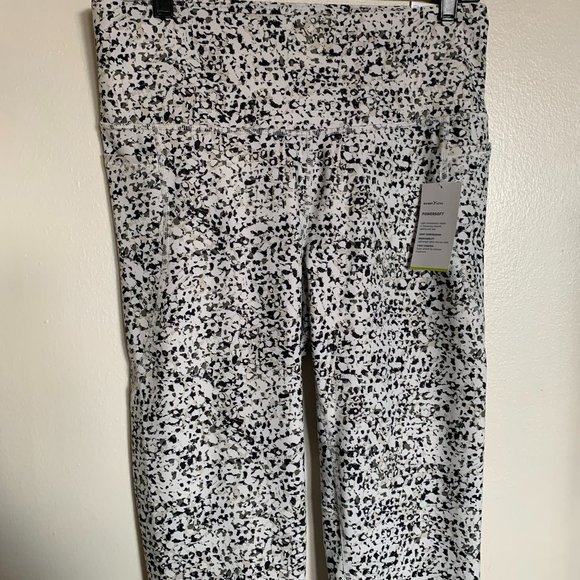 High-Waisted PowerSoft 7/8-Length Side-Pocket Leggings Women XL SNOW LEOPARD NWT - Picture 3 of 5